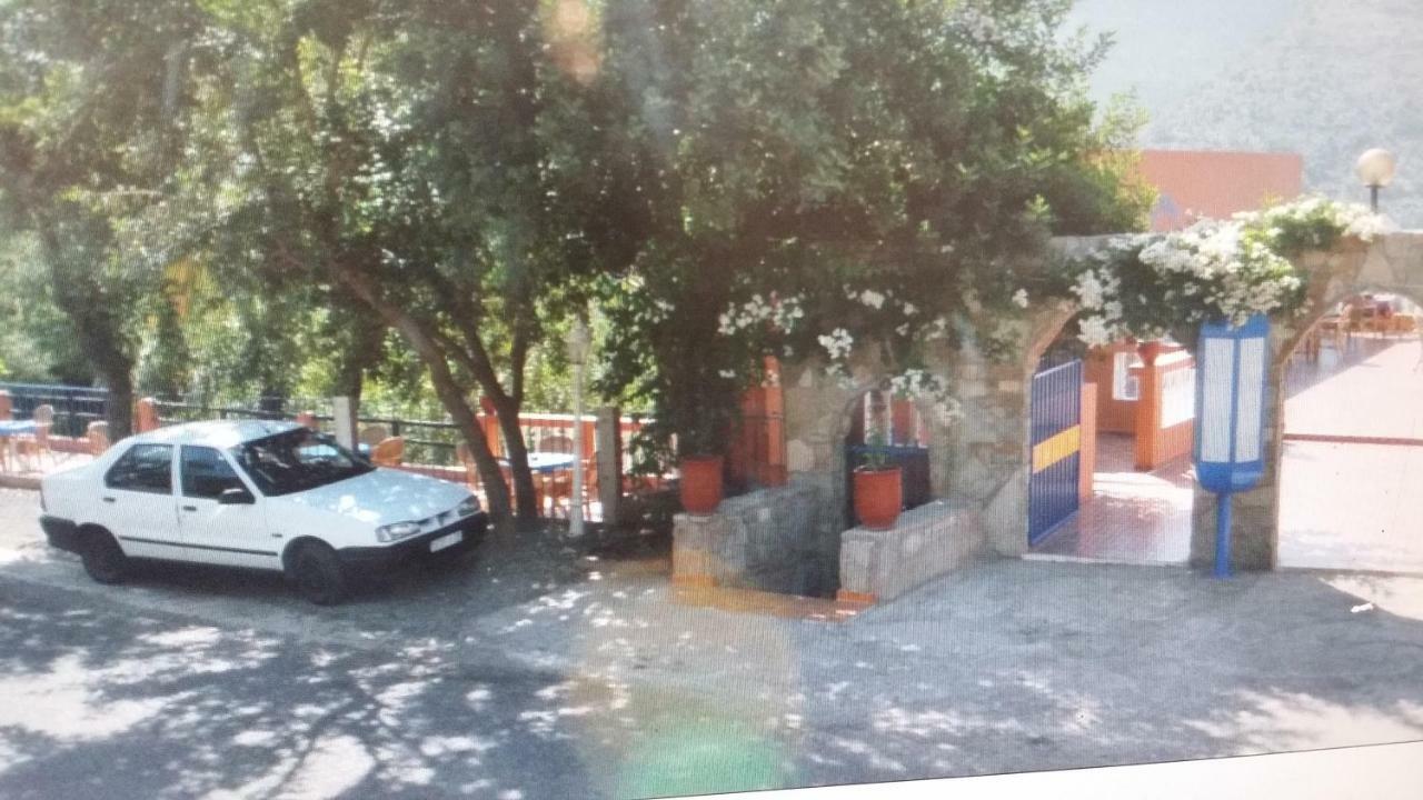 Auberge Bab Imouzer Tagherat Anekrim Dış mekan fotoğraf